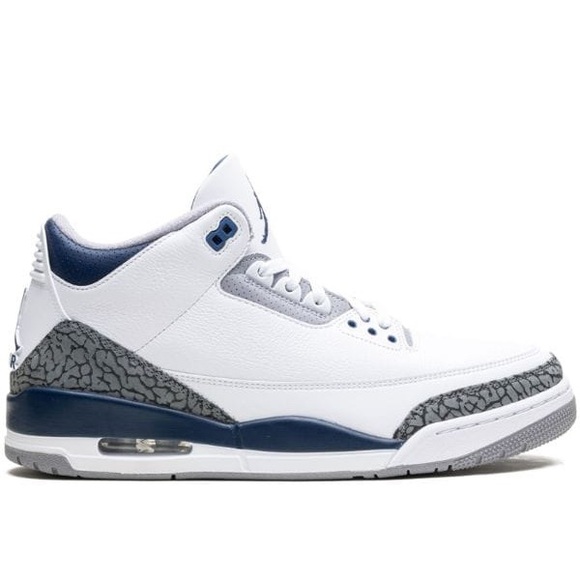 Air Jordan 3 "Midnight Navy" sneakers - Picture 1 of 4